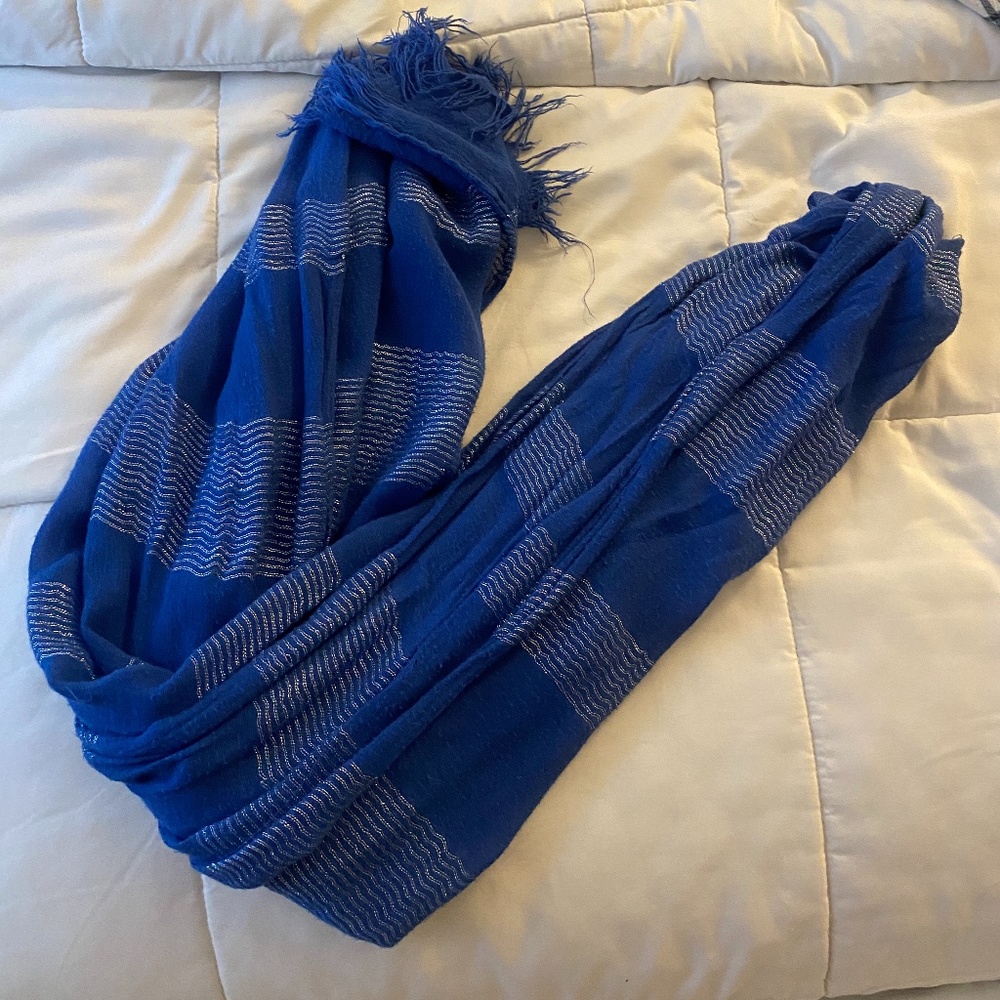 Aerie scarf